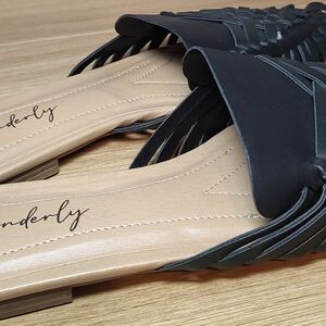 Women's Black Wonderly Mule Shoes Slides Size 7.5